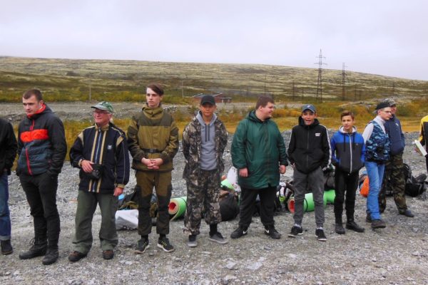 Команда СОШ №34 на старте экспедиции "Зелёная гора"